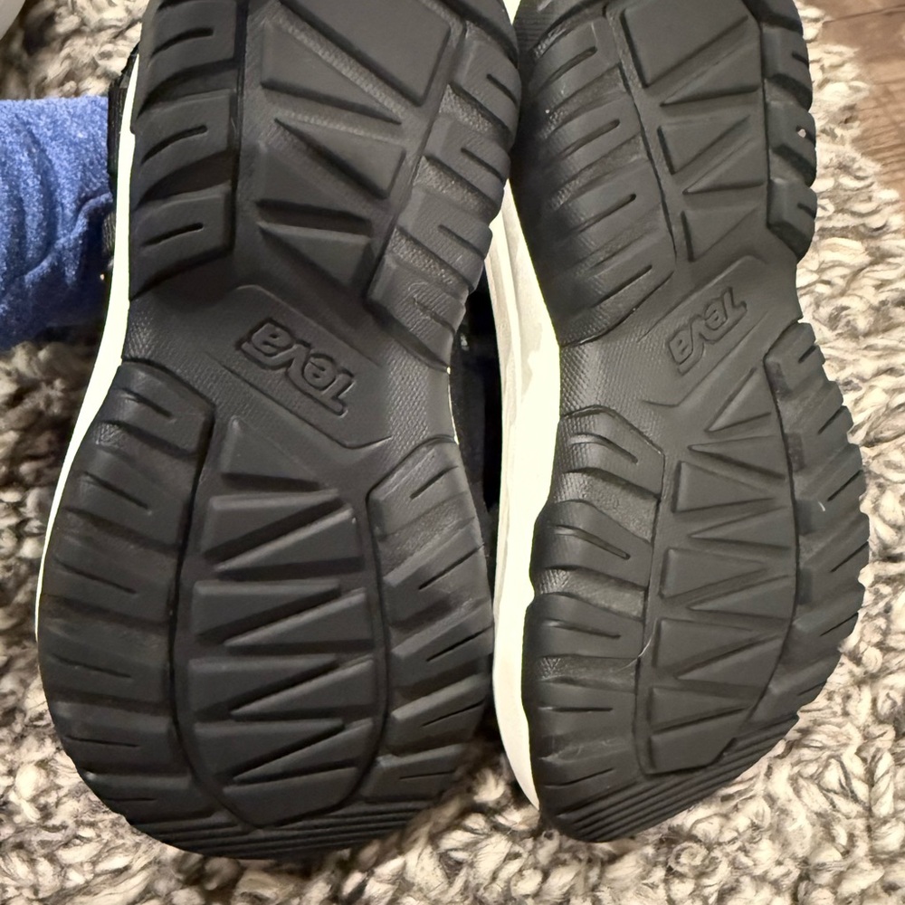 Teva Women's Black/White Platform Hurricane Sandals - Picture 3 of 5